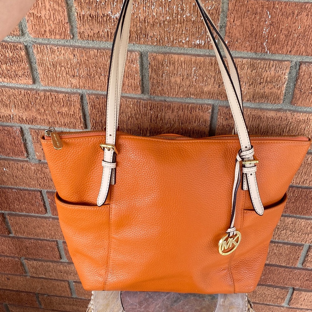 🧡MICHAEL Michael Kors Jet Set East West Tan Pebble Leather Shoulder Tote Bag🧡🍊